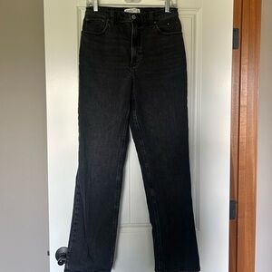 Abercrombie 90’s Straight Ultra High Rise Jeans